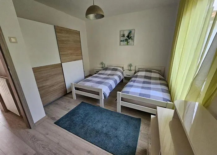 Dj Apartament *